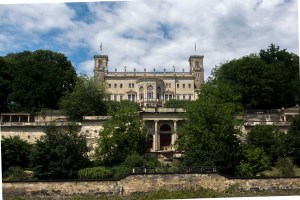 Eines von vielen Schlössern an der Elbe