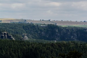 Blick über das Elbtal auf die Bastei