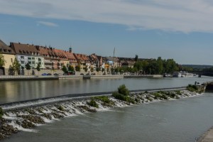 Schwellen bei der alten Mainbrücke