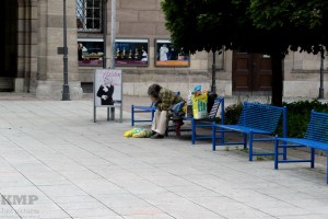 Obdachloser vor der Oper