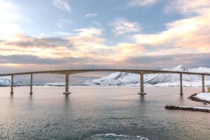 Die Brücke von Risøyhamn