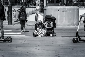 Bettlerin auf dem Jernbanettorget