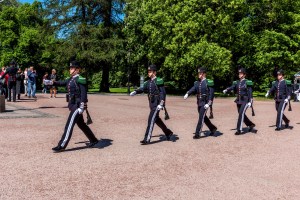 Wachtablösung der Hans Majestet Kongens Garde vor dem königlichen Schloss