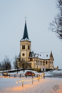 Die Vågan-Kirche (Lofotkatedralen) in Kabelvåg